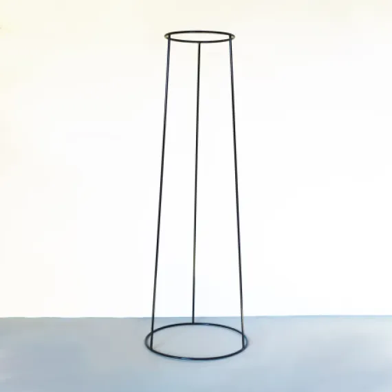 round plant stand