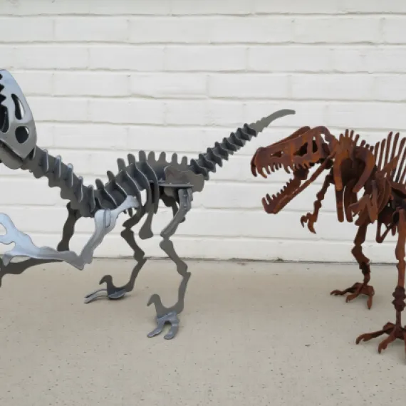 spinosaurus dinosaur sculpture
